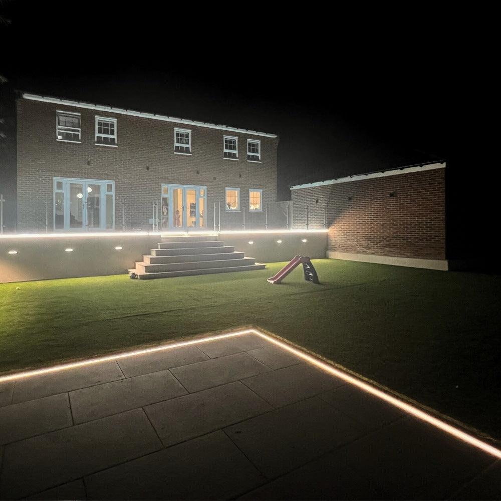 MaxiFlex 8x16mm neon flex — long single-feed 15m residential garden run (image 6)