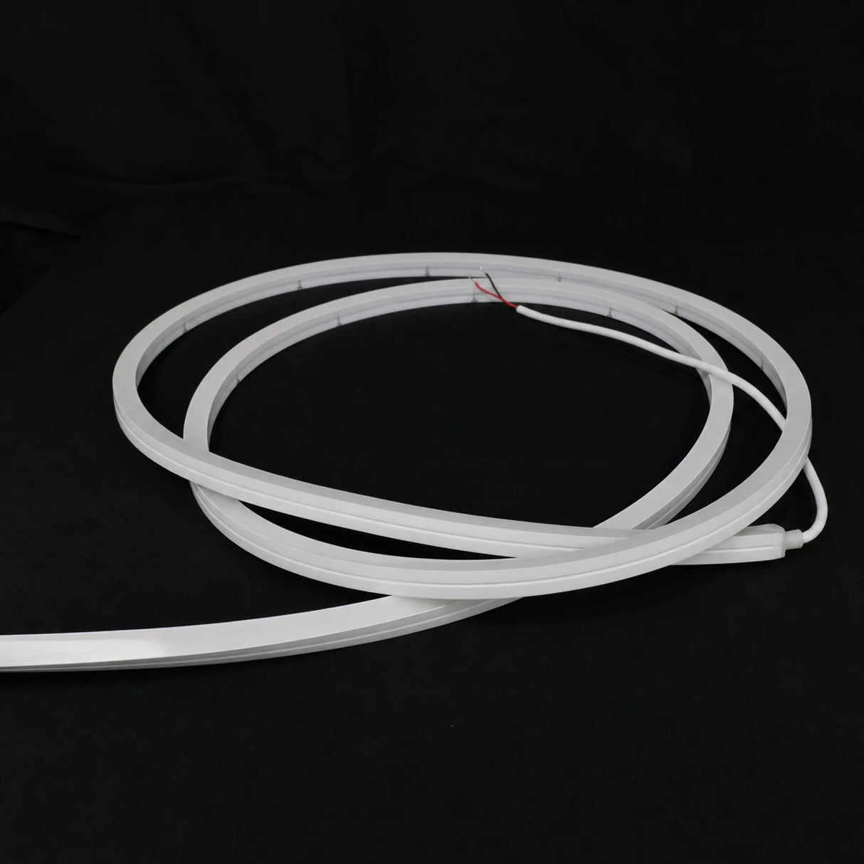 Unlit 15×15mm side-bend Neon Flex coil with end cap and cable