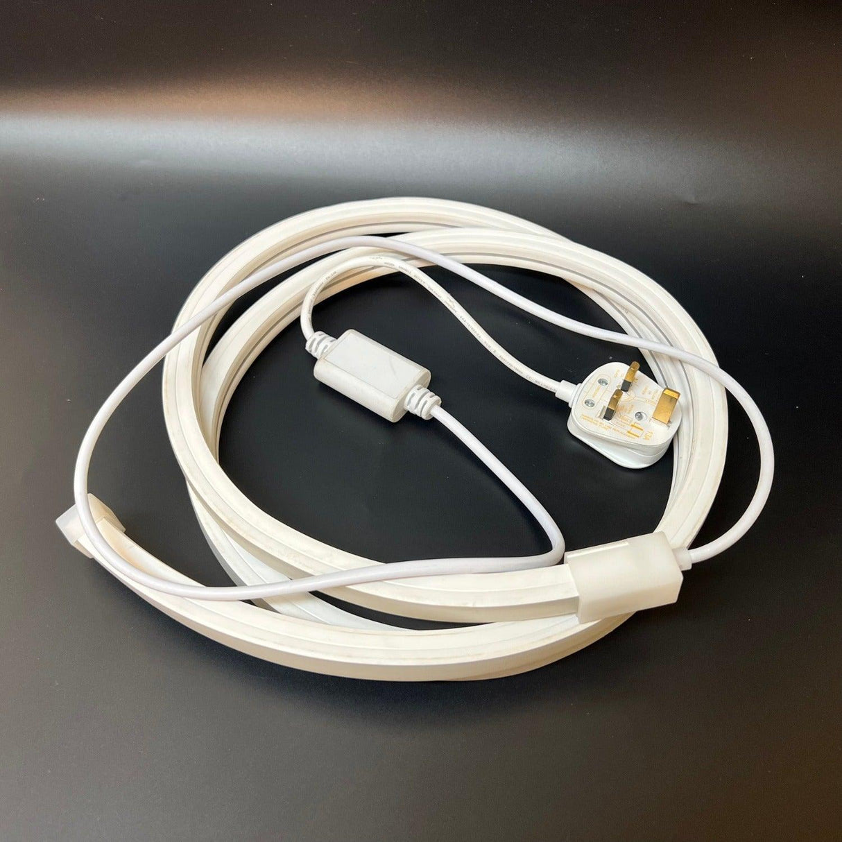 Blue Neon Flex 16x16mm 220V 240V Top Bend 120LEDs/m 20cm Cut IP65 Waterproof with UK Plug - UK LED Lights