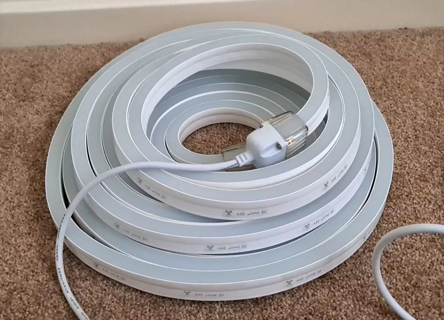 Natural White LED Neon Flex 4000K 24V 10x20mm IP68 Waterproof 12.5cm C ...