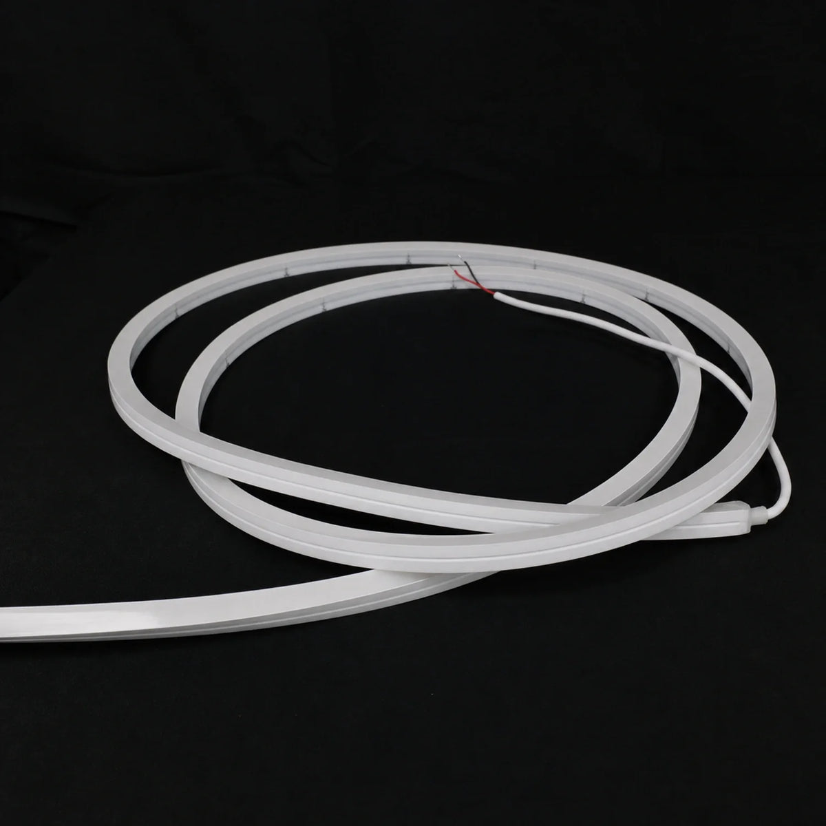 Unlit 15×15mm side-bend Neon Flex coil with end cap and cable